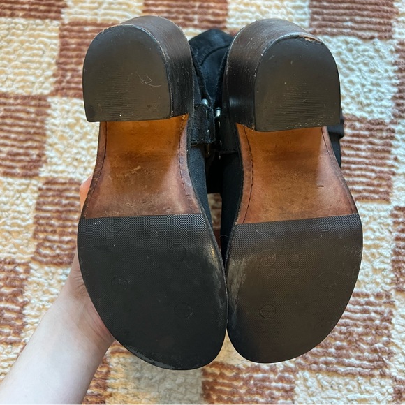 Frye Genuine Suede Leather Black Silver Heeled Harness Ankle Moto Boots Western - Picture 5 of 6